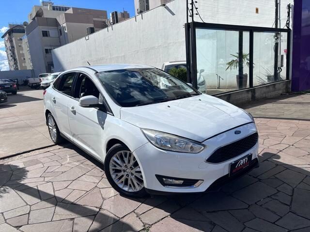 Ford Focus SEDAN SE 2.0 FLEX AUT / 4 AIR BAGS / ** BANCOS COURO ** - foto 2