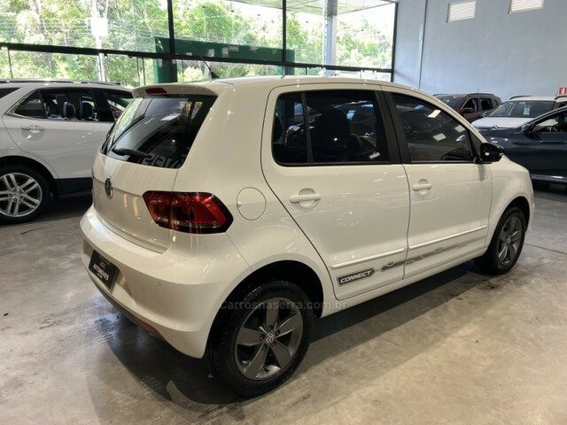 Volkswagen Fox 1.6 CONNECT 8V FLEX 4P MANUAL - foto 3