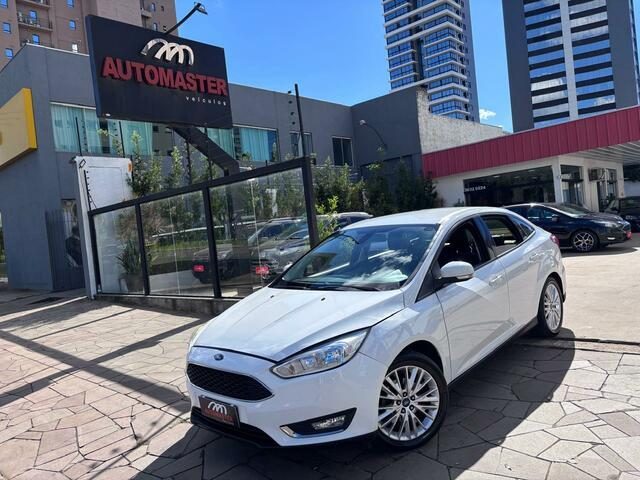 Ford Focus SEDAN SE 2.0 FLEX AUT / 4 AIR BAGS / ** BANCOS COURO ** - foto 1