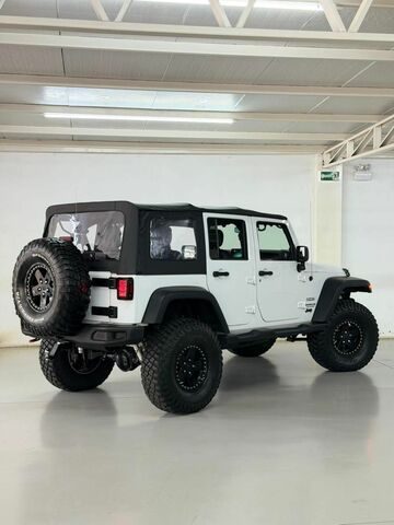 Jeep Wrangler UNLIMITED SPORT 3.6 V6 GASOLINA | MULTIMIDIA | 100K EM ACESSORIOS - foto 3