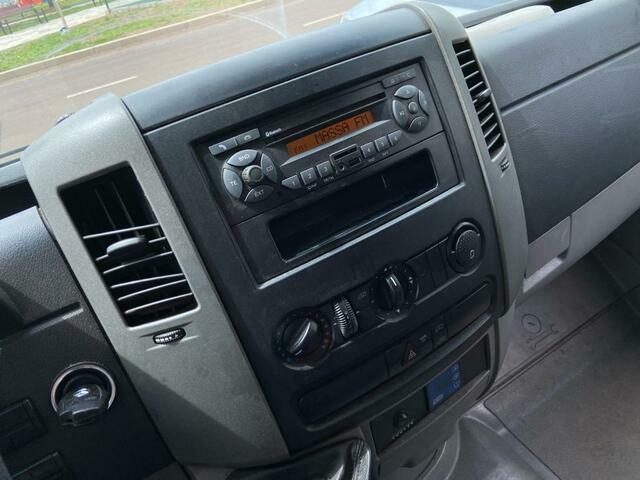 Mercedes Sprinter 415 CDI VAN LUXO TETO ALTO 2.2 DIESEL - foto 2